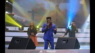 MIRACLES IN WORSHIP WITH MOSES BLISS   (Full Ministration)