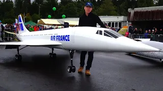 Incredible 33 Foot Length RC Airplane 4x Turbine with totaly 1200 Newton Thrust Concord