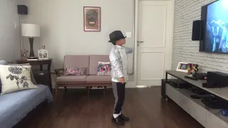 Smooth Criminal (Michael Jackson), a música que o Lorenzo mais gosta