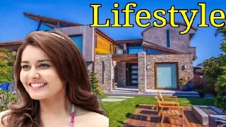 Raashi Khanna, Age, Boyfriend, Family, Salary, Cars, House, Education, Biography And Lifestyle