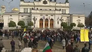 Болгарские студенты осаждают парламент