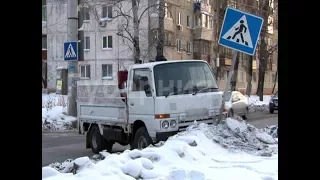 Профессиональный шофер сбил на зебре хабаровскую пенсионерку и знак. MestoproTV