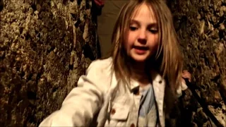 Exploring Dracula's Castle in Transylvania with 6 year old (Alain Bruno)