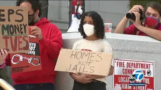 LA City Council tentatively approves sweeping ordinance to restrict homeless encampments| ABC7