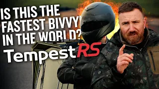 Mysteriöser Gast demonstriert die Schnelligkeit des Trakker Tempest RS Bivvy!