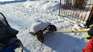Скребок-лопата на колесах для снега своими руками