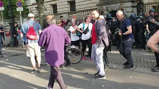 Verhaftung von Attila Hildmann - Anti-Corona - Proteste - Berlin 2020-08-29  - 5