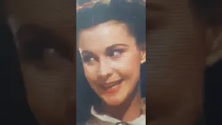 Vivien Leigh is smiling.(Gone with The Wind)