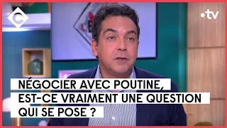 Faut-il négocier la paix avec Poutine ? - L’édito de Patrick Cohen - C à vous - 23/02/2023