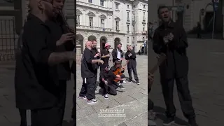 🇵🇱Ochman & 🇺🇦Kalush Orchestra singing "Stefania" on the street in Turin