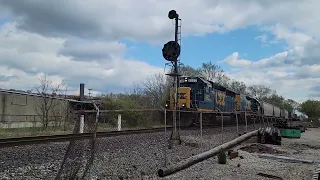 CSX 6923 and 2288 at Troy, Ohio