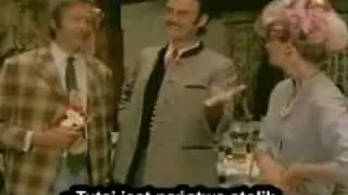 #5 Monty Python - Bawarska restauracja [skecz napisy PL]