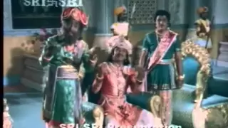 Dr. Rajkumar and Balanna comedy from Kaviratna Kalidasa - part 2 (kannada)