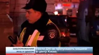 Вже закриті станції метро Хрещатик та Майдан Незалеж...