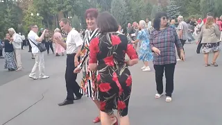 НАКУКУЙ КУКУШКА ДОЛГИХ ЛЕТ НАМ ЛЮБИТЬ❤️ ТАНЦЬІ В ПАРКЕ ГОРЬКОГО❤️ ХАРЬКОВ 2023