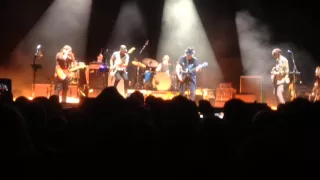 Neil Young + Promise of the Real "Cowgirl in the Sand" Live Vancouver 2015-10-05