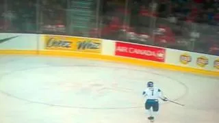 2012 IIHF WJC: Bill Arnold Loses Mouthguard While Skating (USA/Finland 12/28/11)