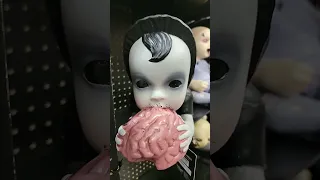 ZOMBIE BABIES LOVE SNACKS!!