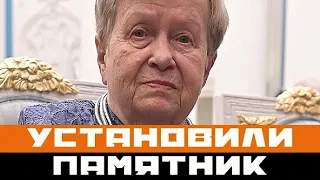 Вся страна обсуждает памятник Александре Пахмутовой...