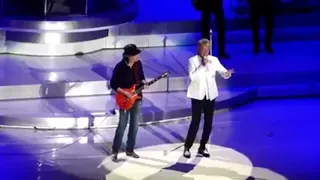 Rod Stewart & Carlos Santana Live 2014 - I'd Rather Go Blind