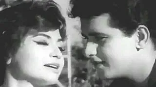 छोड़कर तेरे प्यार का दामन - लता, महेंद्रा कपूर, वो कौन थी का गाना