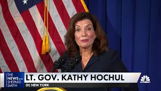 Incoming N.Y. Gov. Kathy Hochul distances herself from outgoing Gov. Andrew Cuomo