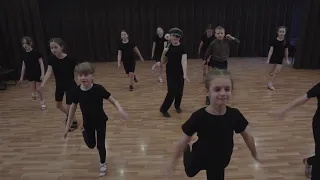 Тренировки детской группы в https://vk.com/dance_koltcovo