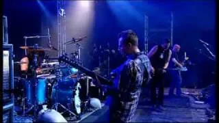 [04] THEM CROOKED VULTURES - Spinning In Daffodils live @ Reading 2009  HQ 16 9.flv