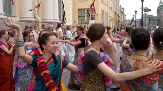 Hari Sundar Nanda Mukunda Best Kirtan bhajan best kirtan - kirtan song - iskcon kirtan