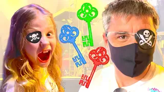 Nastya and Papa solve the mysterious challenge of five keys