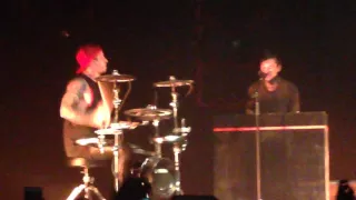 Twenty One Pilots- The Pantaloon/ Semi-Automatic/ Forest/ Screen/Ode To Sleep live 2015 (blurryface)