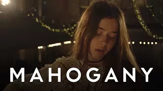 Flo Morrissey - Pages Of Gold | Mahogany Session