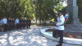 Митинг в Новочеркасске. Поёт Сергей Елабуга.