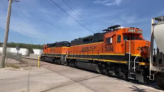 3rd Street railroad crossing, BNSF 1900 and 2086 Local, Sioux City, IA