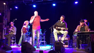 Vince Gill blessed me by letting me on stage and sing with him!  Rockin' at 3rd and Lindsey