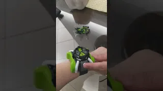 Estou vendendo meu omnitrix lançador do Ben 10