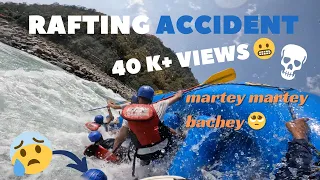 Rishikesh Me Rafting Accident Experience 😨 | Raft Palat Gayi 😰 | Maut Ko Chuke Tak Se Wapis Aaye 😎.