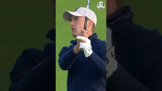 Spieth SO CLOSE to holing amazing approach! 😱