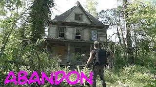 Abandoned ADDAMS FAMILY MANSION - Car Graveyard In Backyard!