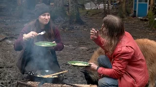 A True Bush Chef Has To Be Extreme | Alaskan Bush People