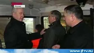 1 канал - Мэр Москвы принял участие в запуске пробного поезда на Калининско-Солнцевской линии метро