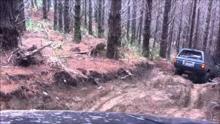 Woodhill - Tracks. Nissan Safari following Toyota Hilux Surf