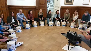 bucket drumming workshop op Emmers , als Uitje  , drum workshop op emmers