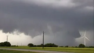 Tornadoes cause damage in 7 states Oklahoma and Tennessee