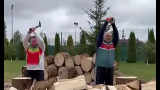 ХА ХА Лукашенко рубит дрова для Европы