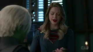 Supergirl 6x13 Vita Controls Brainy