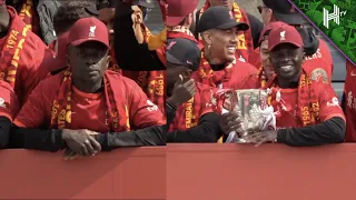 Sadio Mane says goodbye to Liverpool fans at trophy parade 🏆