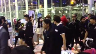 [FANCAM] 131201 BTS AT SUVARNABHUMI AIRPORT