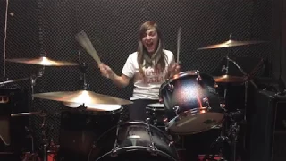 I believe in a thing called love - The Darkness. Drum cover by Leire Colomo
