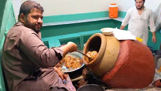 Peshawari Siri Paye - Head and Legs Fry, Pakistan Street Food | Peshawari Nashta | Shiekh Siri Paye
